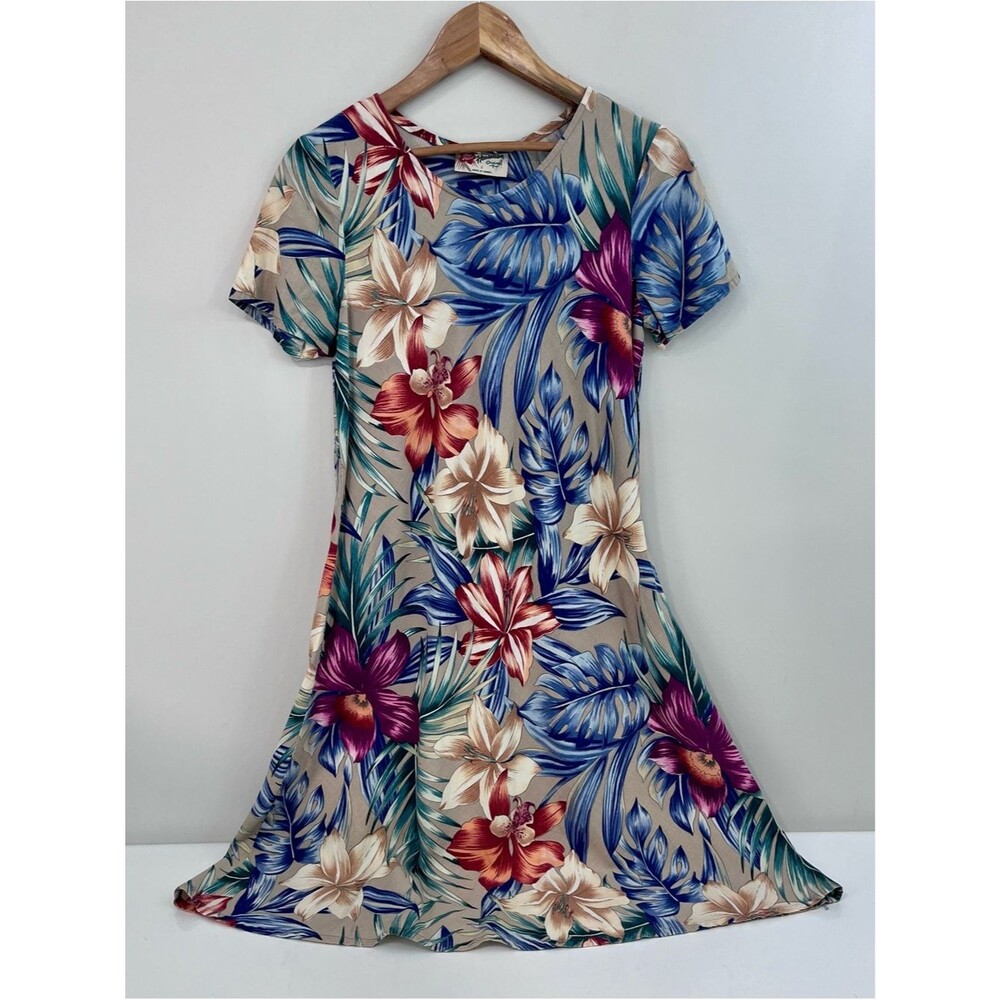 Hilo Hattie Tropical Floral Dress